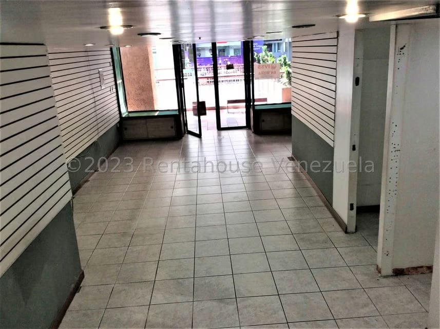 Comercial (Local Comercial) en Alquiler en Prados del Este, Distrito Metropolitano - 7
