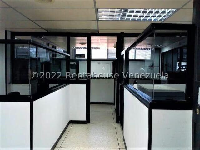 Comercial (Local Comercial) en Venta en Los Colorados, Carabobo - 12