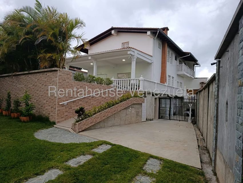 Casa (Multipes Niveles) en Venta en El Amarillo, Miranda