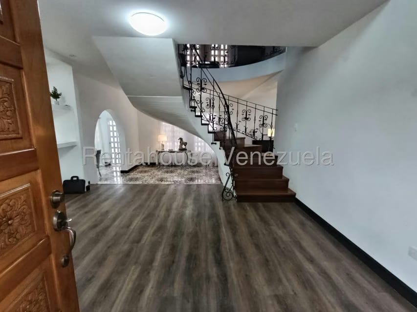 Casa (Multipes Niveles) en Venta en El Amarillo, Miranda - 12
