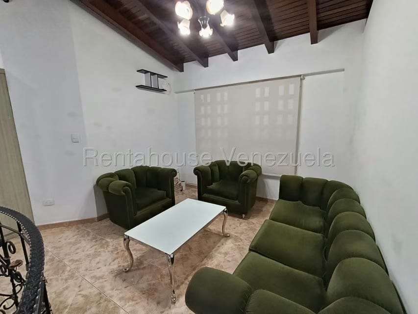 Casa (Multipes Niveles) en Venta en El Amarillo, Miranda - 29