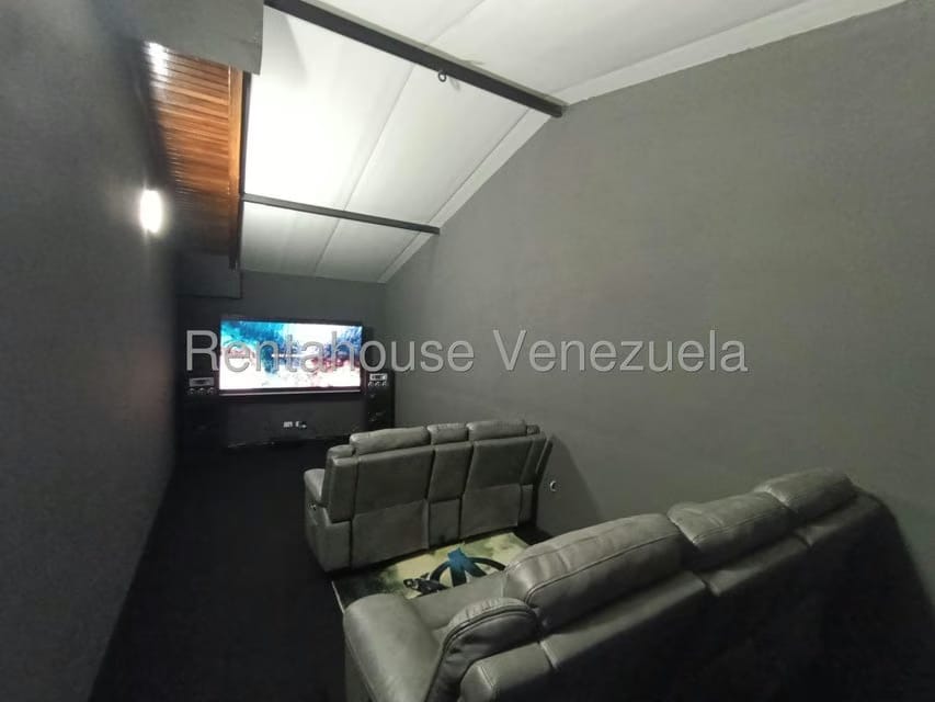 Casa (Multipes Niveles) en Venta en El Amarillo, Miranda - 39
