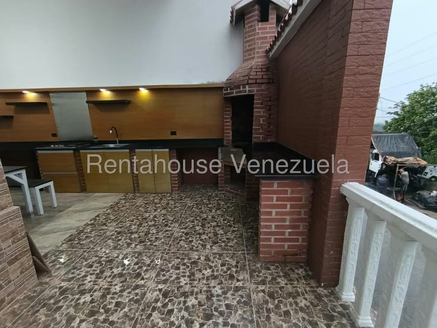 Casa (Multipes Niveles) en Venta en El Amarillo, Miranda - 44