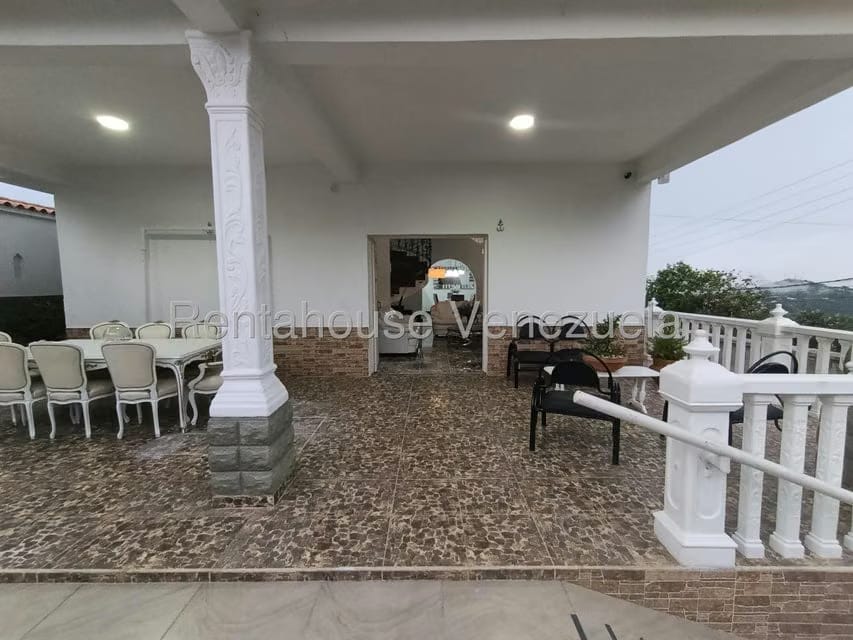 Casa (Multipes Niveles) en Venta en El Amarillo, Miranda - 52