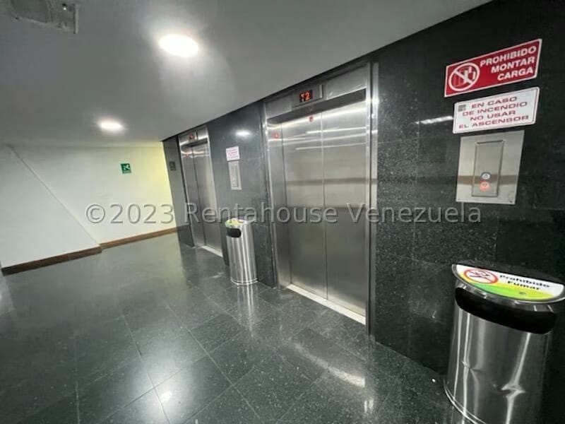 Comercial (Oficina) en Venta en Chuao, Distrito Metropolitano - 2