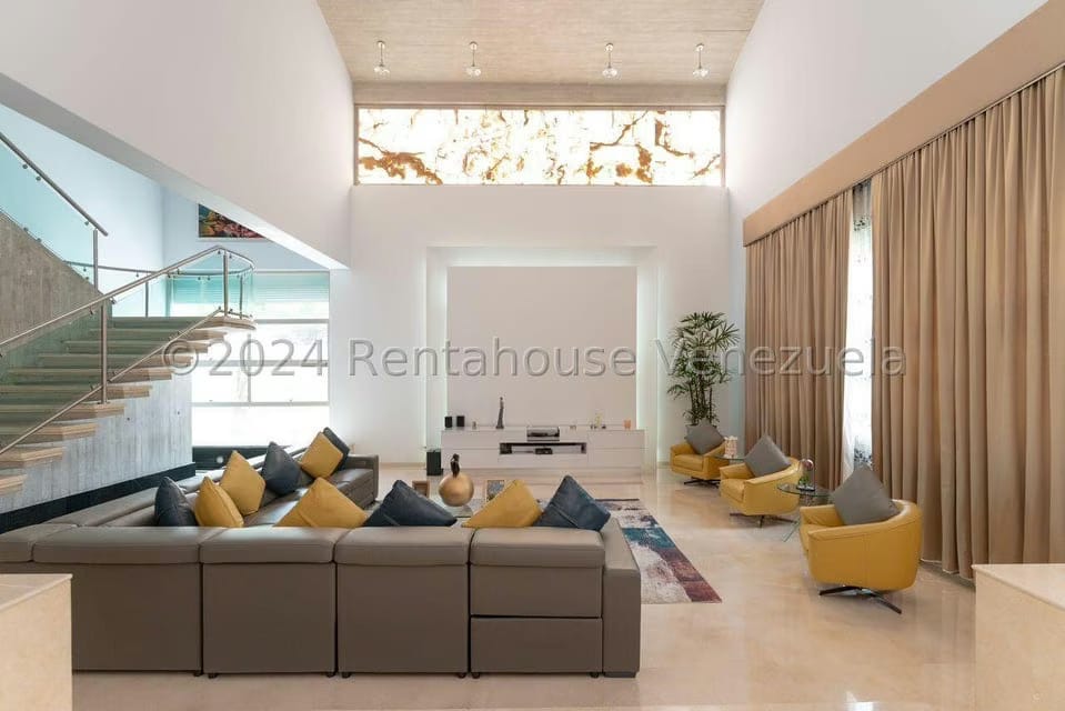 Casa (Duplex) en Venta en La Lagunita Country Club, Distrito Metropolitano - 2