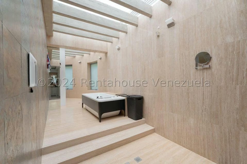 Casa (Duplex) en Venta en La Lagunita Country Club, Distrito Metropolitano - 42