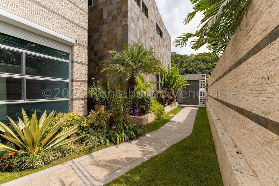 Casa (Duplex) en Venta en La Lagunita Country Club, Distrito Metropolitano - 62