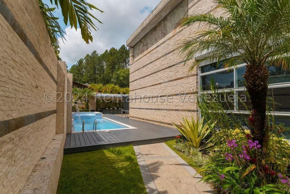 Casa (Duplex) en Venta en La Lagunita Country Club, Distrito Metropolitano - 72