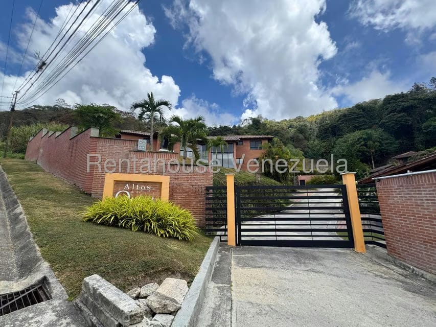 Casa (Duplex) en Venta en Oripoto, Distrito Metropolitano - 2