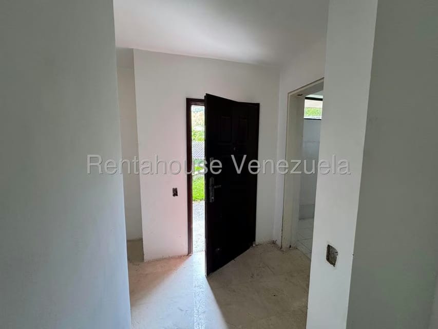 Casa (Duplex) en Venta en Oripoto, Distrito Metropolitano - 12