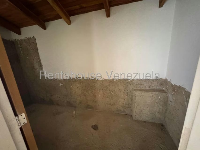 Casa (Duplex) en Venta en Oripoto, Distrito Metropolitano - 23