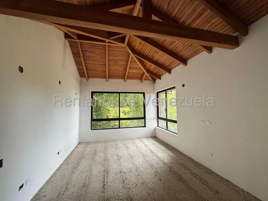 Casa (Duplex) en Venta en Oripoto, Distrito Metropolitano - 24