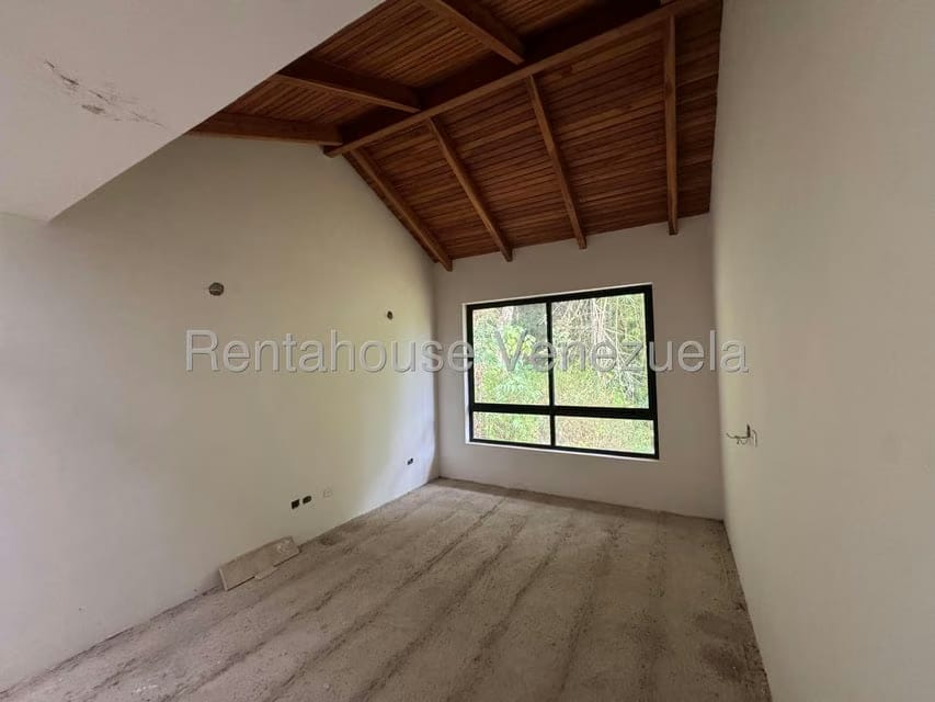 Casa (Duplex) en Venta en Oripoto, Distrito Metropolitano - 26