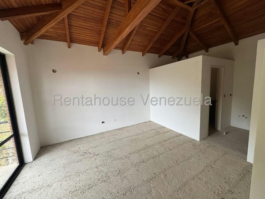 Casa (Duplex) en Venta en Oripoto, Distrito Metropolitano - 31