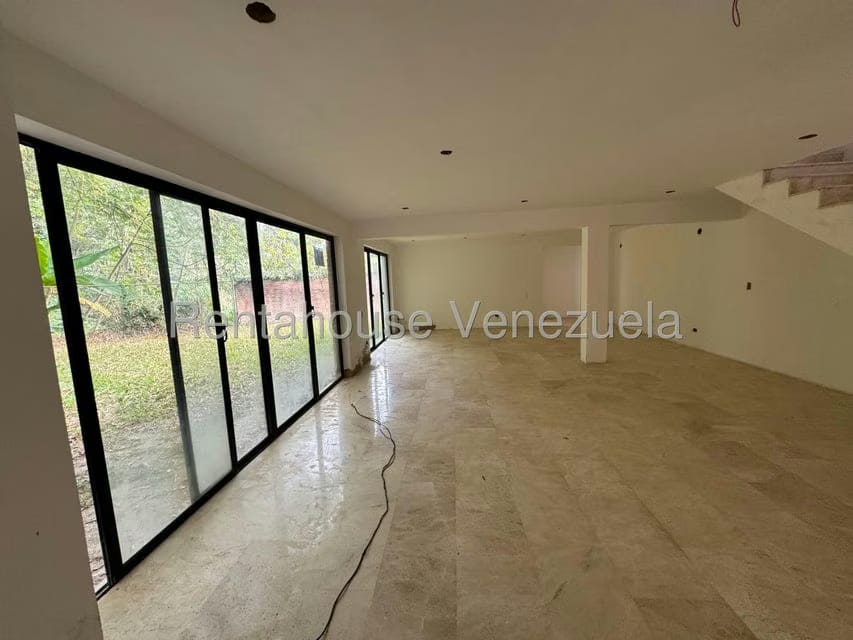 Casa (Duplex) en Venta en Oripoto, Distrito Metropolitano - 6