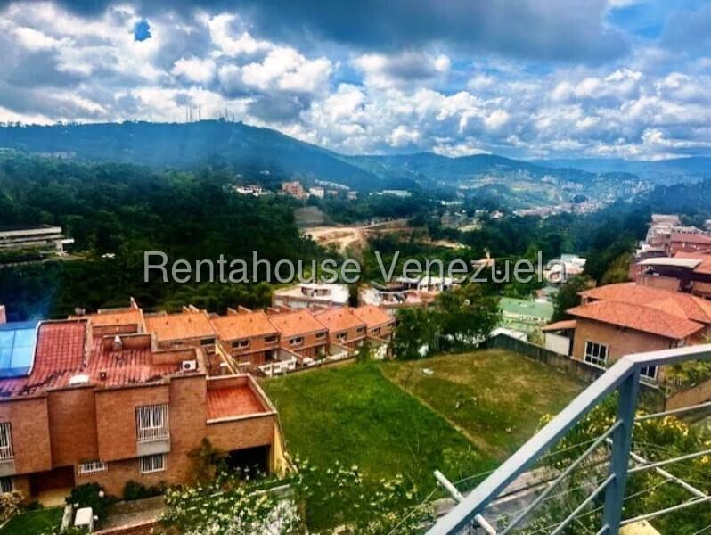 Casa (Duplex) en Venta en Alto Hatillo, Distrito Metropolitano - 11