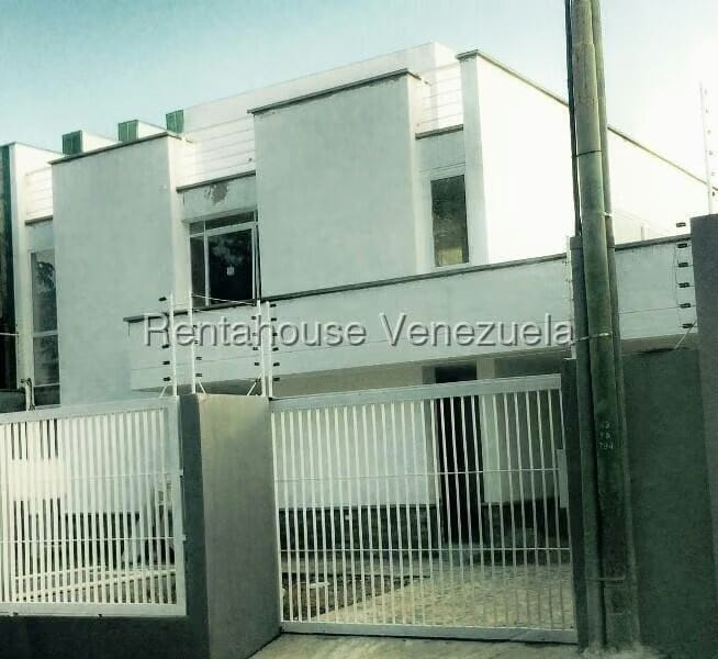 Casa (Duplex) en Venta en Alto Hatillo, Distrito Metropolitano - 14
