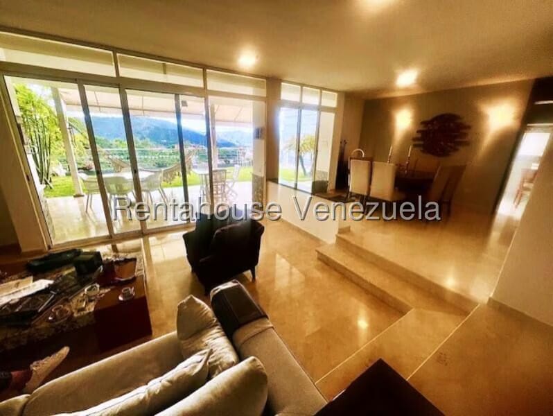 Casa (Duplex) en Venta en Alto Hatillo, Distrito Metropolitano - 3