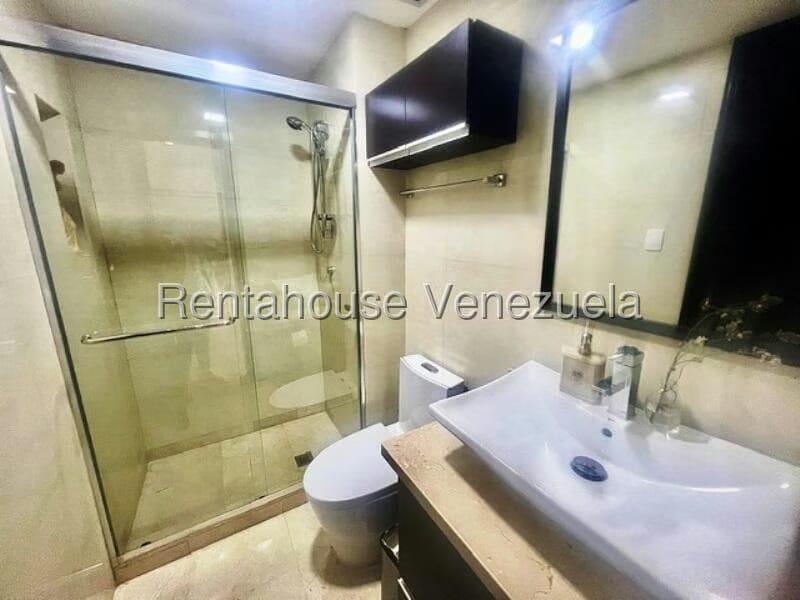 Casa (Duplex) en Venta en Alto Hatillo, Distrito Metropolitano - 10