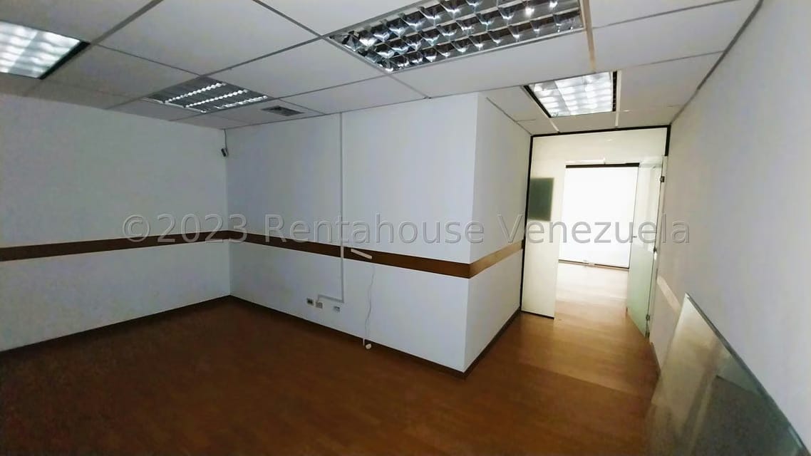 Comercial (Oficina) en Alquiler en Los Cortijos de Lourdes, Distrito Metropolitano - 16