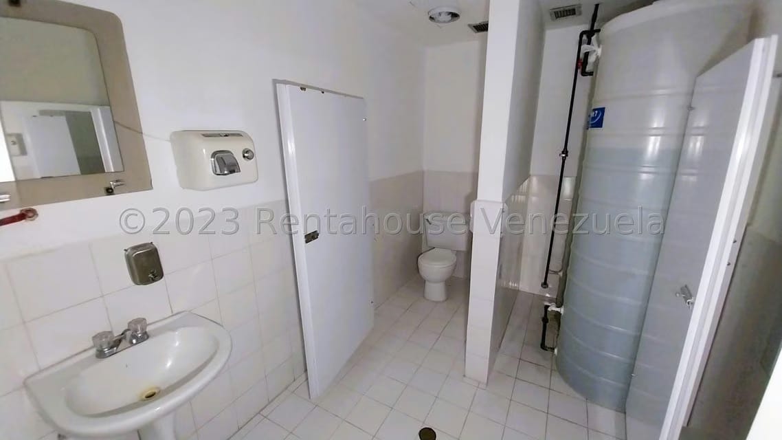 Comercial (Oficina) en Alquiler en Los Cortijos de Lourdes, Distrito Metropolitano - 26