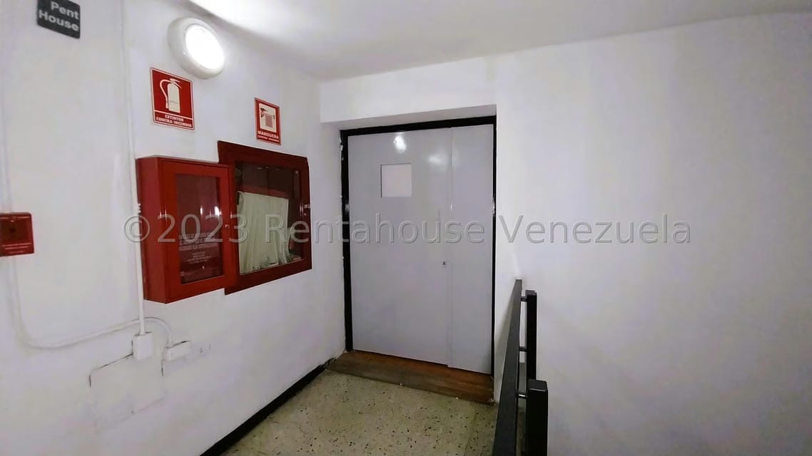 Comercial (Oficina) en Alquiler en Los Cortijos de Lourdes, Distrito Metropolitano - 27