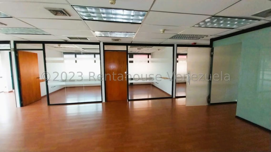 Comercial (Oficina) en Alquiler en Los Cortijos de Lourdes, Distrito Metropolitano - 6
