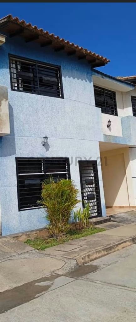 En Venta: Town House en Res. Villa Bahía, Av. Siegart
