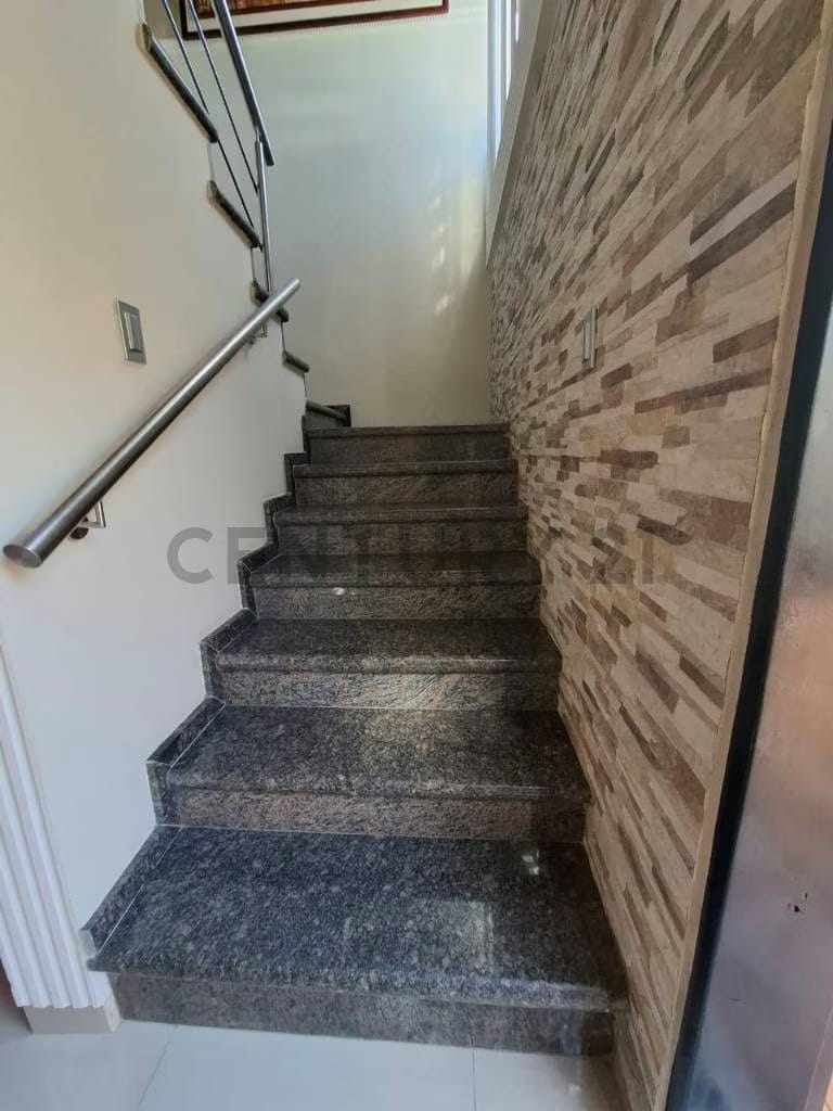 En Venta: Town House en Res. Villa Bahía, Av. Siegart - 6