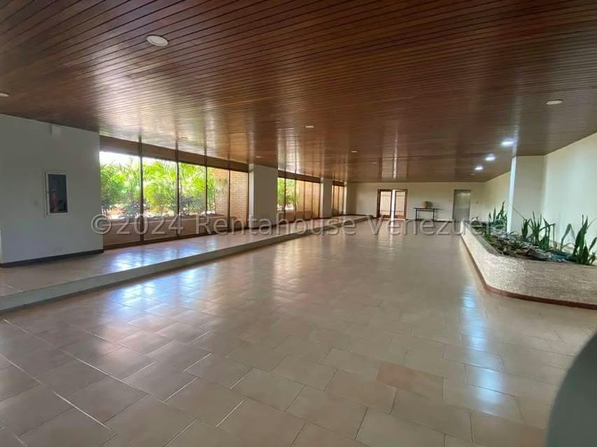 Apartamento (1 Nivel) en Venta en Los Naranjos del Cafetal, Distrito Metropolitano - 2