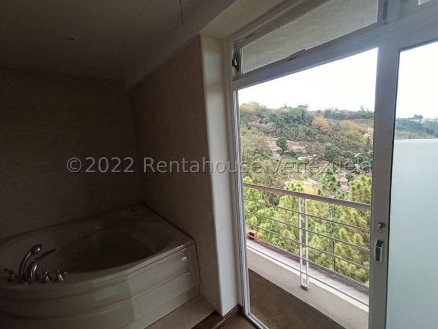 Apartamento (Penthouse) en Alquiler en Villa Nueva Hatillo, Distrito Metropolitano - 47