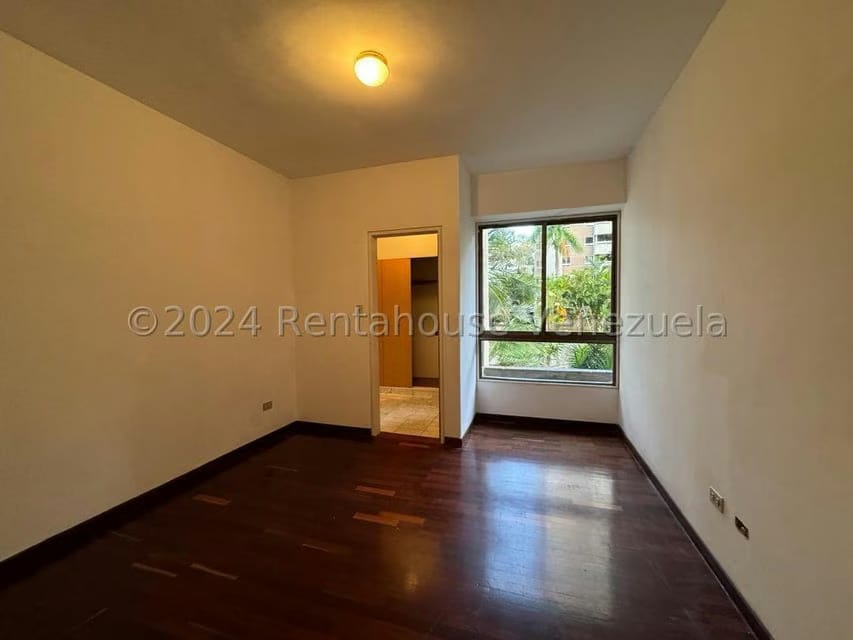 Apartamento (1 Nivel) en Venta en Los Naranjos del Cafetal, Distrito Metropolitano - 23