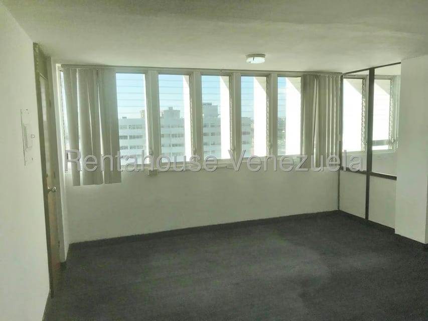 Comercial (Oficina) en Alquiler en Avenida Bella Vista, Zulia - 13