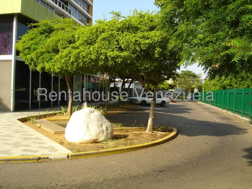 Comercial (Oficina) en Alquiler en Avenida Bella Vista, Zulia - 23