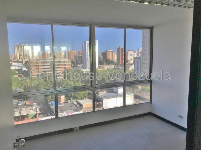 Comercial (Oficina) en Alquiler en Avenida Bella Vista, Zulia - 6