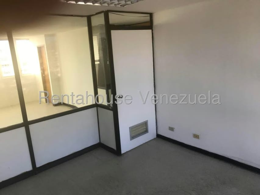 Comercial (Oficina) en Alquiler en Avenida Bella Vista, Zulia - 7