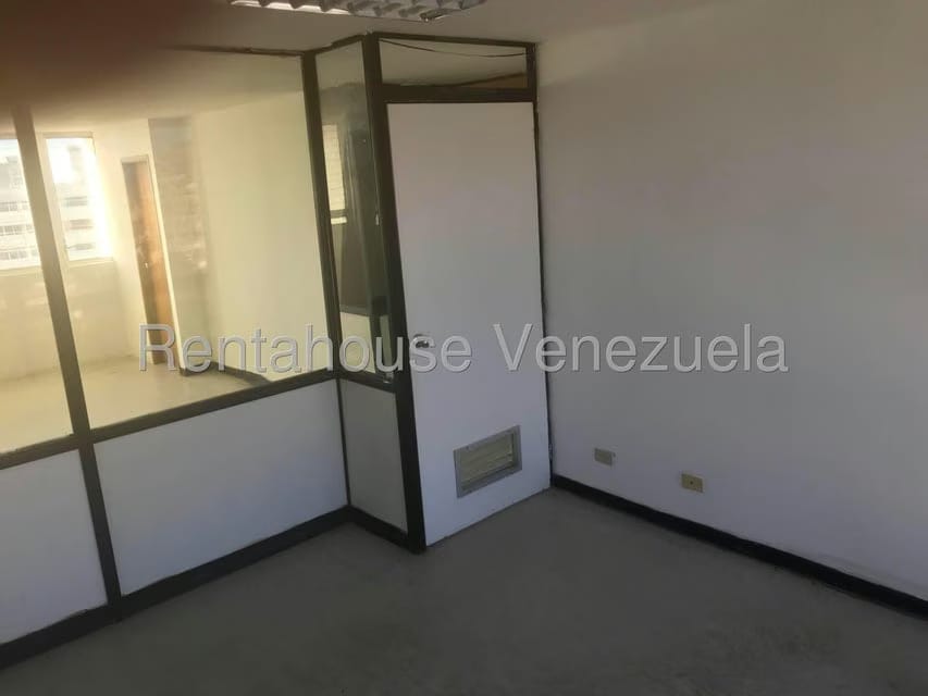 Comercial (Oficina) en Alquiler en Avenida Bella Vista, Zulia - 8