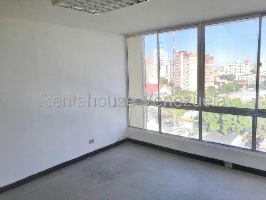 Comercial (Oficina) en Alquiler en Avenida Bella Vista, Zulia - 9