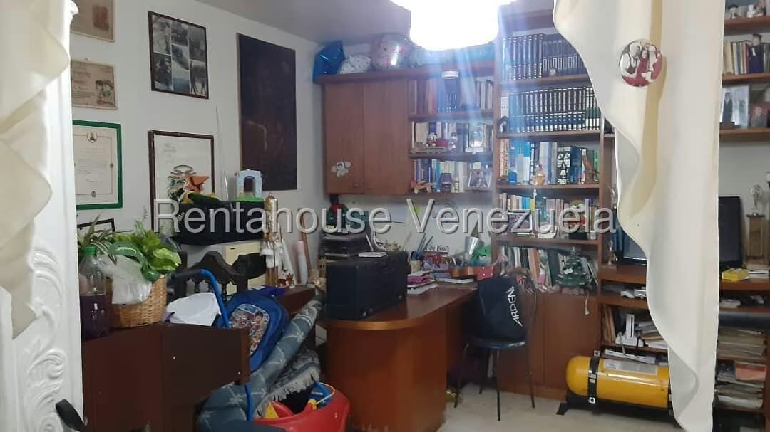 Apartamento (1 Nivel) en Venta en Las Delicias de Sabana Grande, Distrito Metropolitano - 4