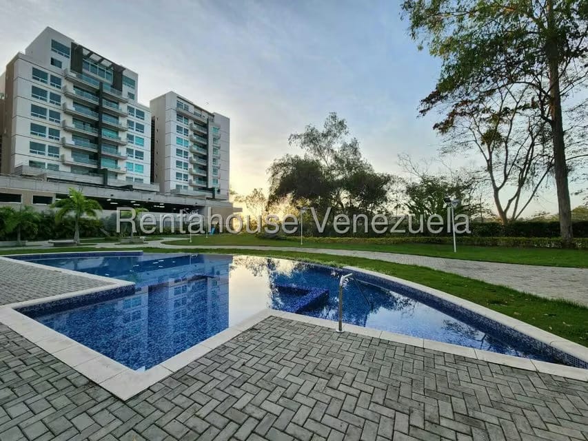 Apartamento (1 Nivel) en Venta en La Lagunita Country Club, Distrito Metropolitano - 13