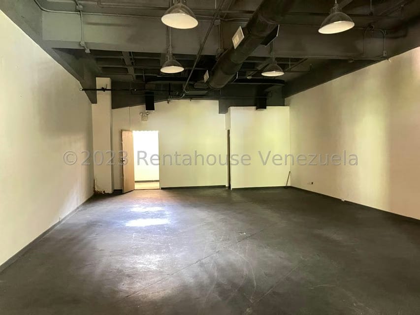 Comercial (Local Comercial) en Alquiler en Manzanares, Distrito Metropolitano - 3