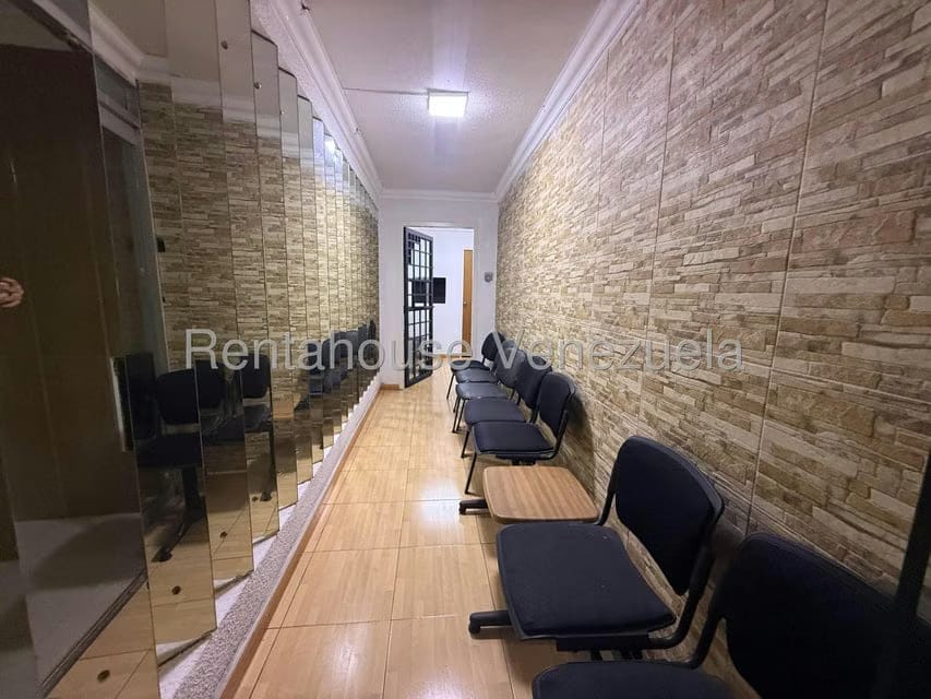 Comercial (Oficina) en Alquiler en Sabana Grande, Distrito Metropolitano - 13