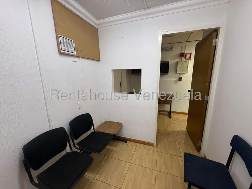 Comercial (Oficina) en Alquiler en Sabana Grande, Distrito Metropolitano - 3