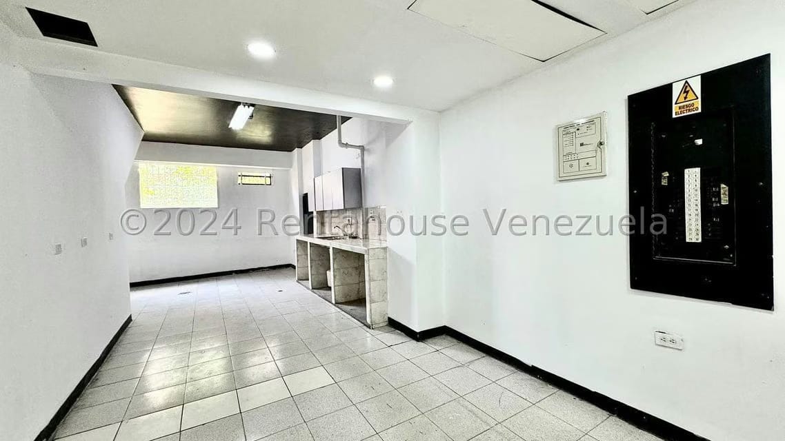 Comercial (Local Comercial) en Alquiler en Bello Monte, Distrito Metropolitano - 13