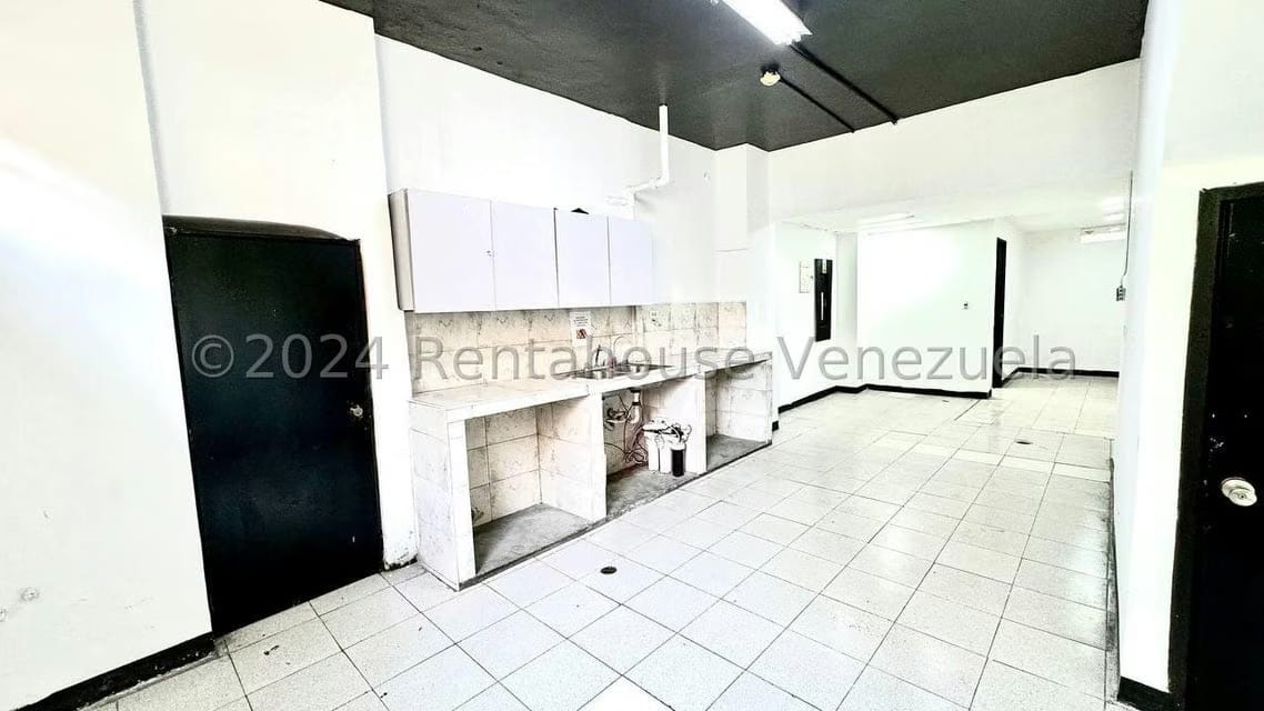 Comercial (Local Comercial) en Alquiler en Bello Monte, Distrito Metropolitano - 14