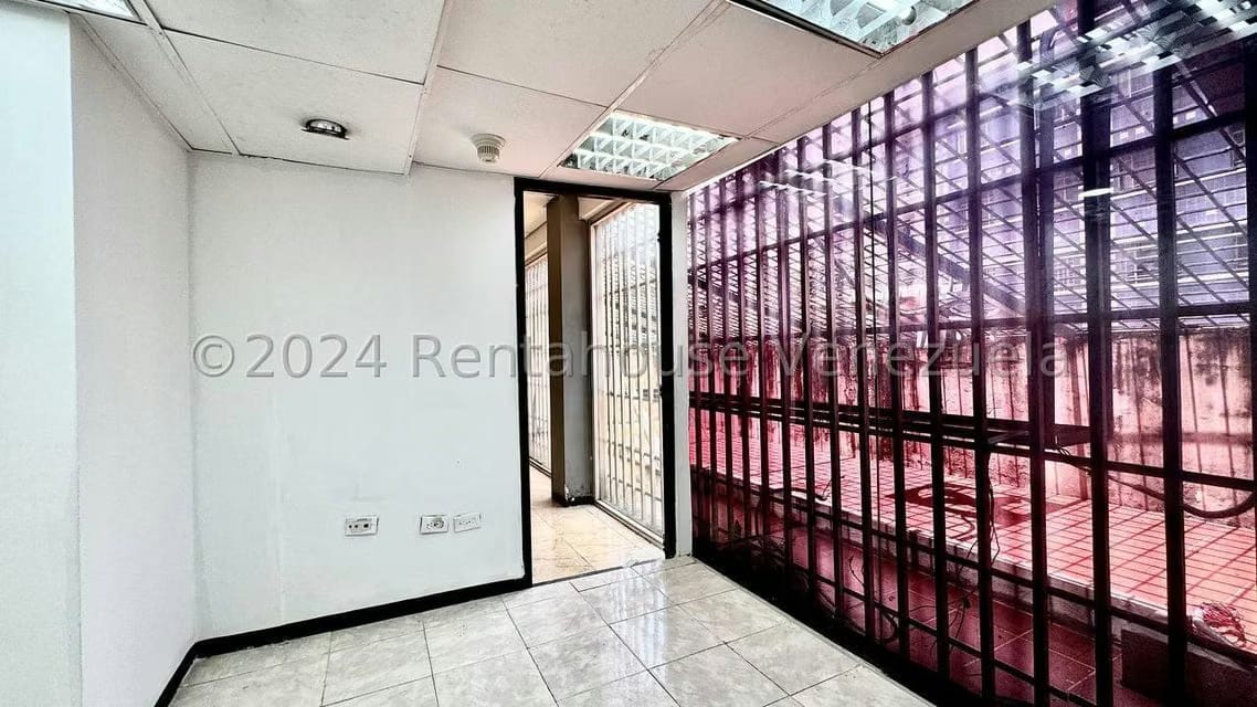 Comercial (Local Comercial) en Alquiler en Bello Monte, Distrito Metropolitano - 3