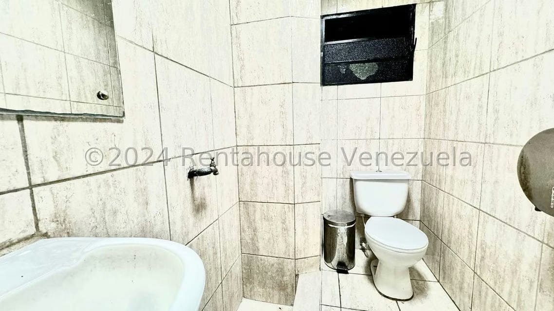 Comercial (Local Comercial) en Alquiler en Bello Monte, Distrito Metropolitano - 29