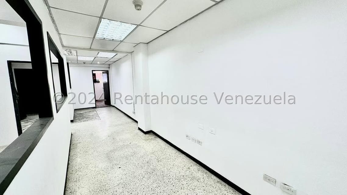 Comercial (Local Comercial) en Alquiler en Bello Monte, Distrito Metropolitano - 30