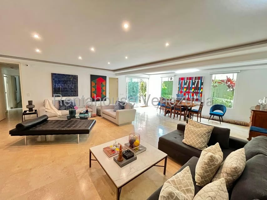 Apartamento (1 Nivel) en Venta en Solar del Hatillo, Distrito Metropolitano - 11